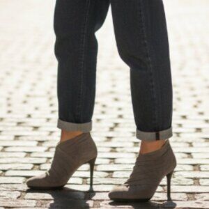 Banana Republic Suede Heel Booties Women’s Size 10